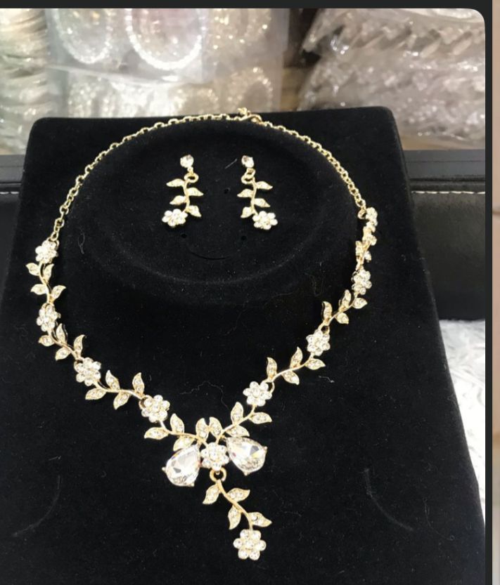 Bride's Necklace